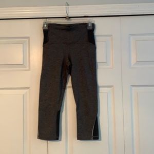 Lululemon grey capris